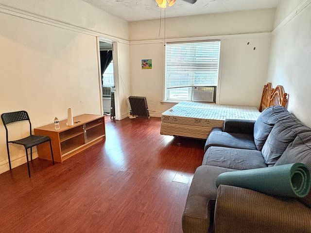 6103 S Ingleside Avenue 1, Chicago, IL 60637