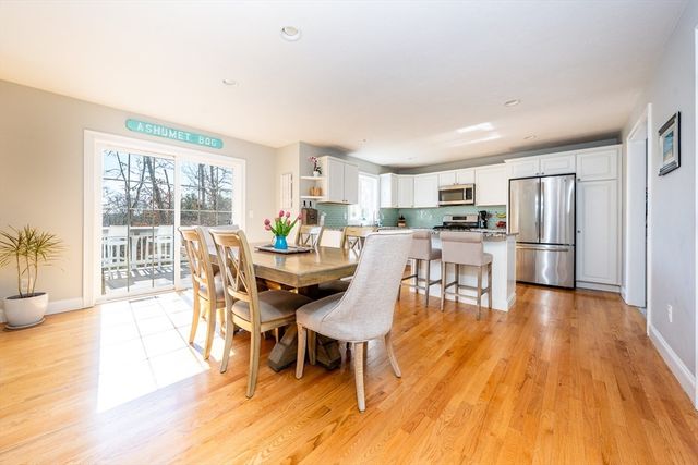 137 Falmouth Sandwich Rd, Mashpee, MA 02649