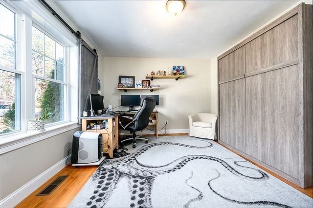 137 Falmouth Sandwich Rd, Mashpee, MA 02649