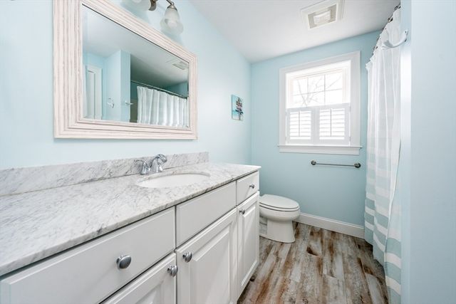 137 Falmouth Sandwich Rd, Mashpee, MA 02649