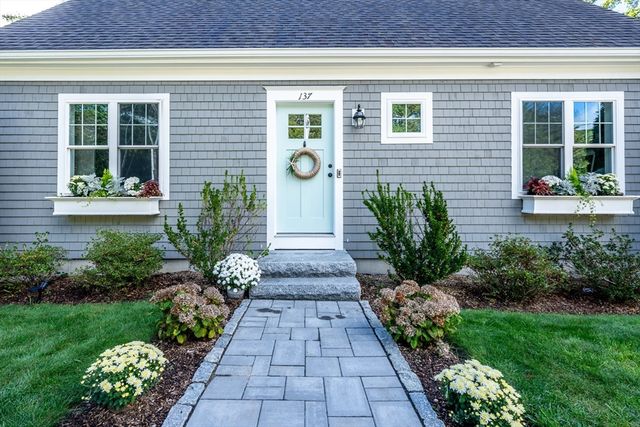 137 Falmouth Sandwich Rd, Mashpee, MA 02649