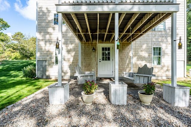 137 Falmouth Sandwich Rd, Mashpee, MA 02649