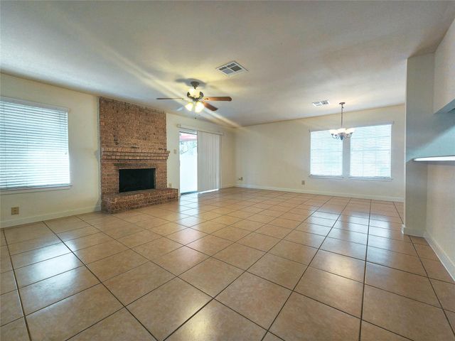 2 Redberry Court, The Woodlands, TX 77381