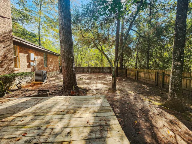 2 Redberry Court, The Woodlands, TX 77381