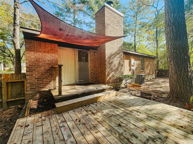 2 Redberry Court, The Woodlands, TX 77381