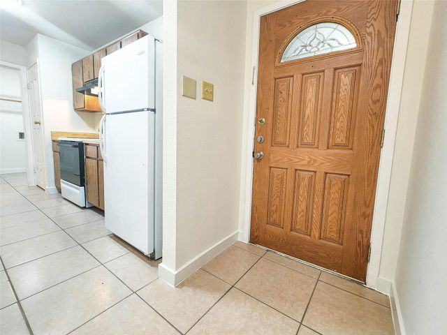 2 Redberry Court, The Woodlands, TX 77381