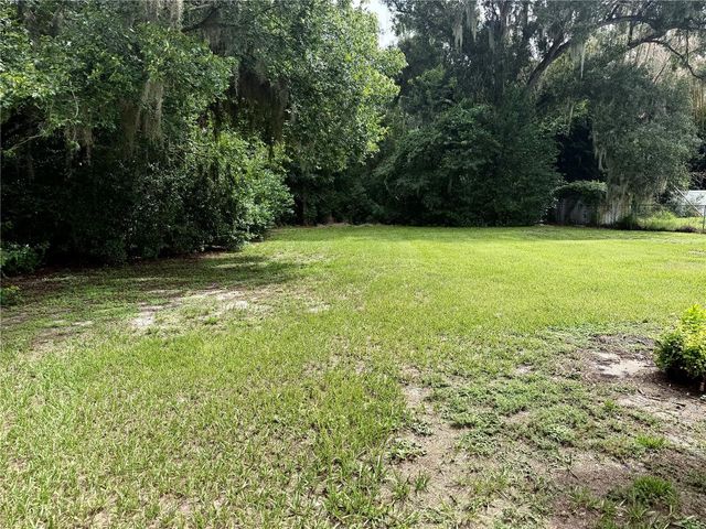 1986 AVENUE F, Winter Haven, FL 33880