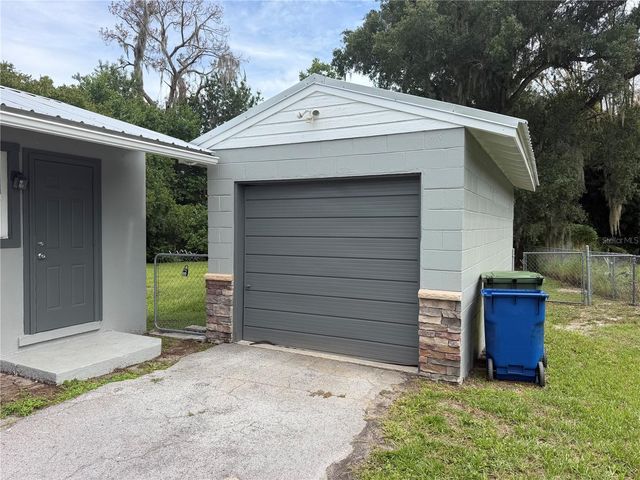 1986 AVENUE F, Winter Haven, FL 33880