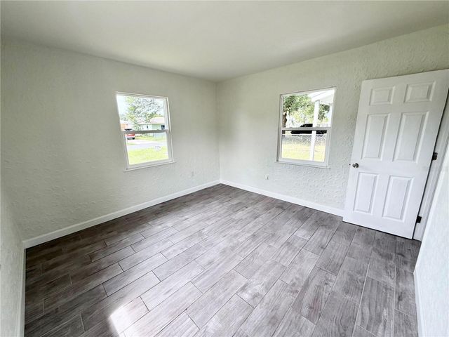 1986 AVENUE F, Winter Haven, FL 33880