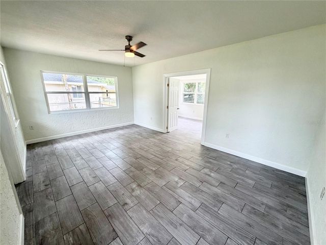 1986 AVENUE F, Winter Haven, FL 33880