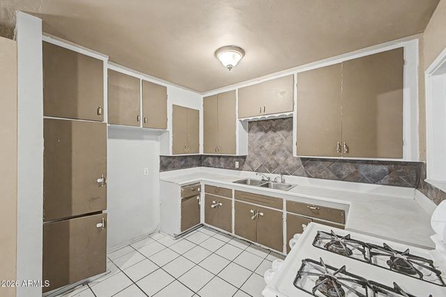 6435 S 5TH Avenue, Phoenix, AZ 85041