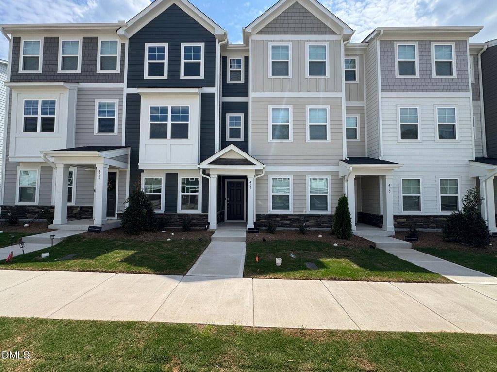 407 Deercroft Drive, Apex, NC 27539