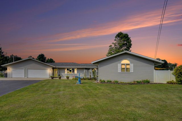 12996 Bayview Drive, Schoolcraft Twp, MI 49097