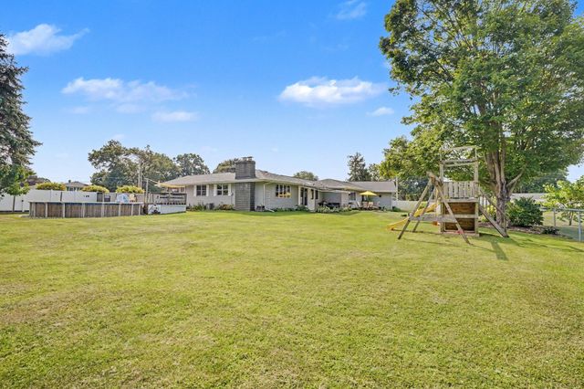 12996 Bayview Drive, Schoolcraft Twp, MI 49097