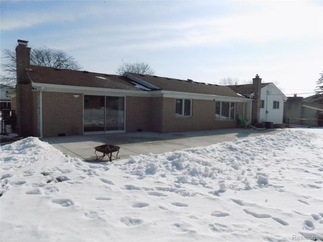 27397 E Skye Drive, Farmington Hills, MI 48334