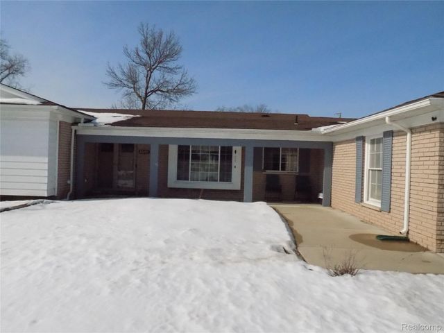 27397 E Skye Drive, Farmington Hills, MI 48334