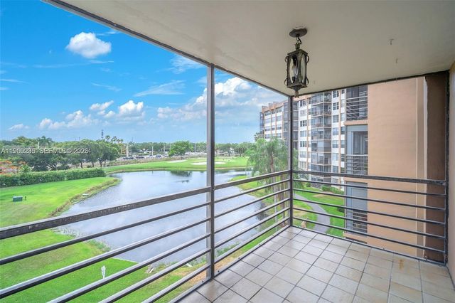 1200 Saint Charles Pl 419, Pembroke Pines, FL 33026