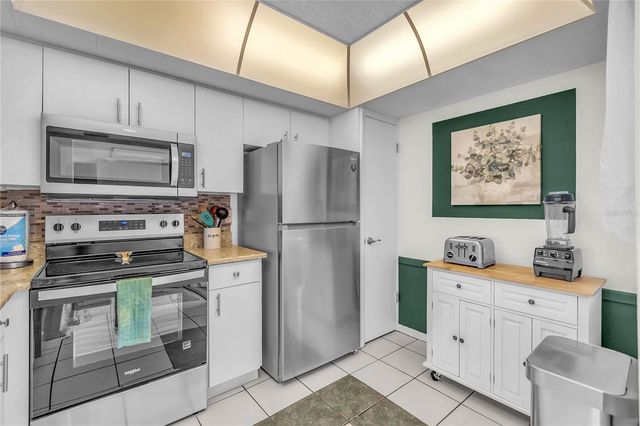 12200 VONN ROAD 2206, Largo, FL 33774