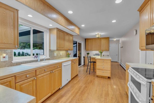 11672 W 28th Avenue, Lakewood, CO 80215