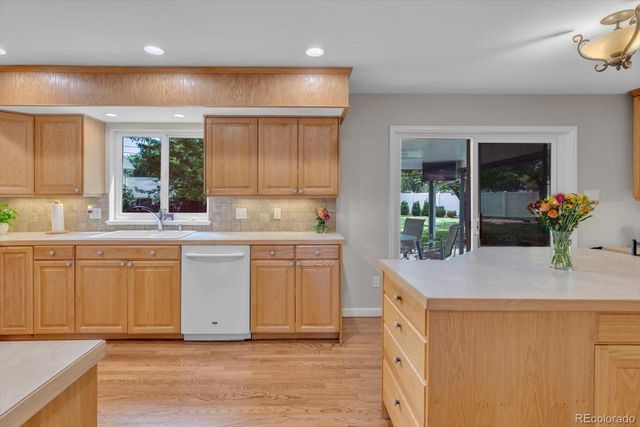 11672 W 28th Avenue, Lakewood, CO 80215