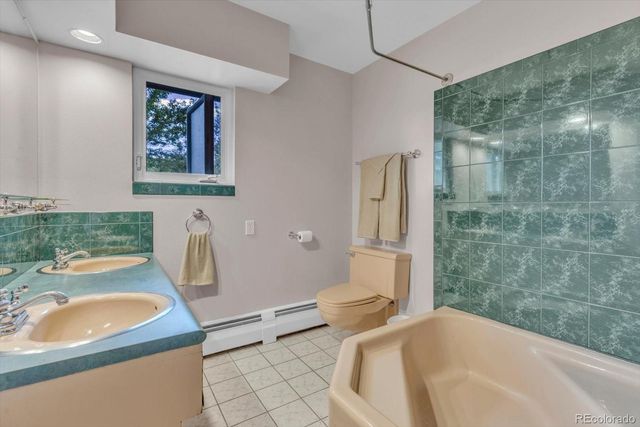 11672 W 28th Avenue, Lakewood, CO 80215