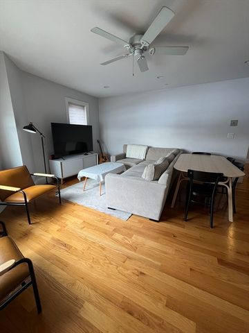 563 Broadway 302, Somerville, MA 02144