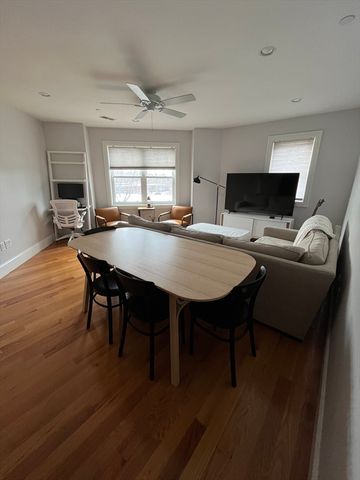 563 Broadway 302, Somerville, MA 02144