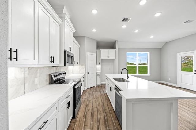 513 Oleander Street, Prairie View, TX 77484