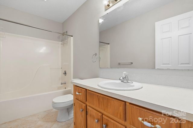 5473 Twelve Oak Lane, Conover, NC 28613