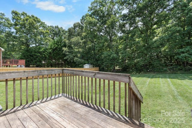 5473 Twelve Oak Lane, Conover, NC 28613