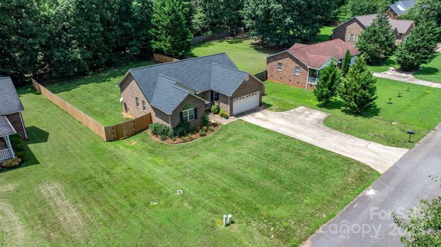 5473 Twelve Oak Lane, Conover, NC 28613