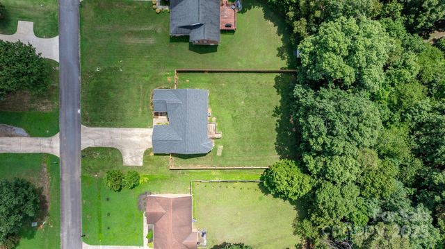 5473 Twelve Oak Lane, Conover, NC 28613