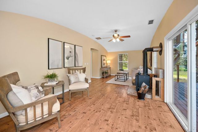 18707 Applegate Rd, Applegate, CA 95703