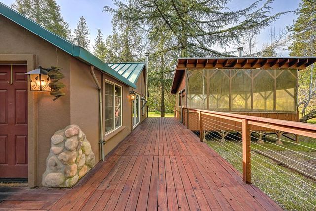 18707 Applegate Rd, Applegate, CA 95703