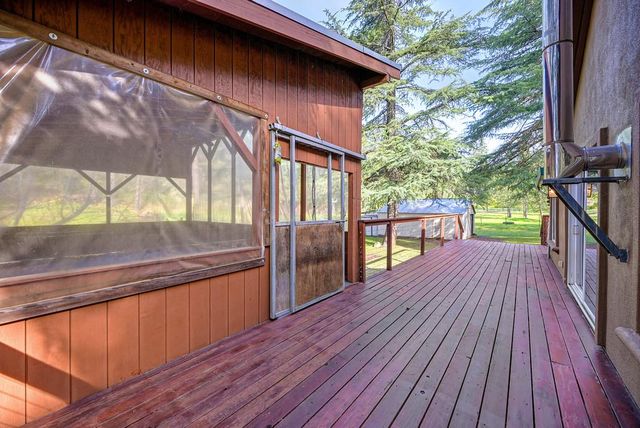 18707 Applegate Rd, Applegate, CA 95703