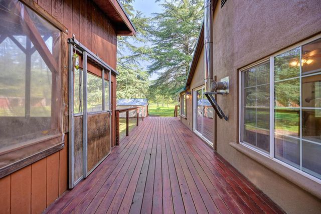 18707 Applegate Rd, Applegate, CA 95703