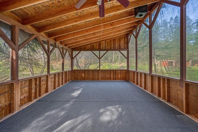 18707 Applegate Rd, Applegate, CA 95703