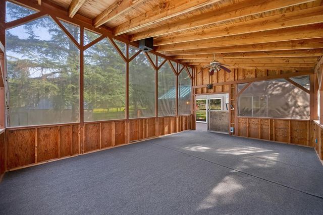 18707 Applegate Rd, Applegate, CA 95703