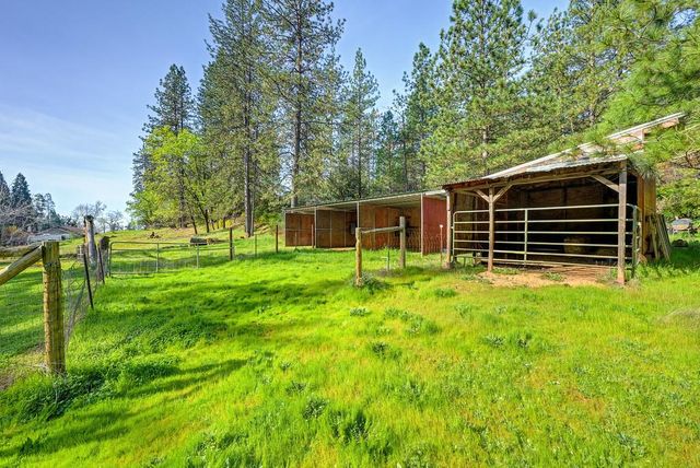 18707 Applegate Rd, Applegate, CA 95703
