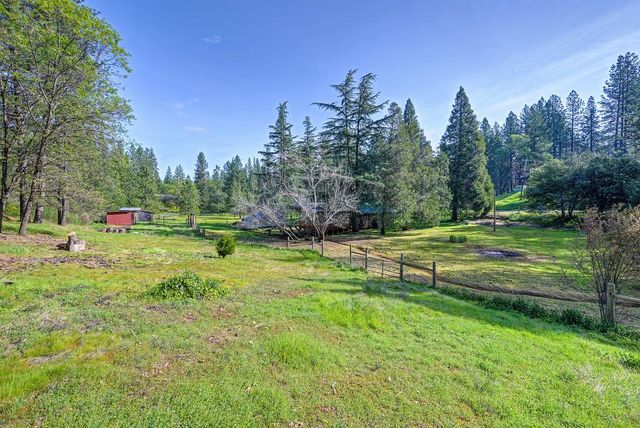 18707 Applegate Rd, Applegate, CA 95703