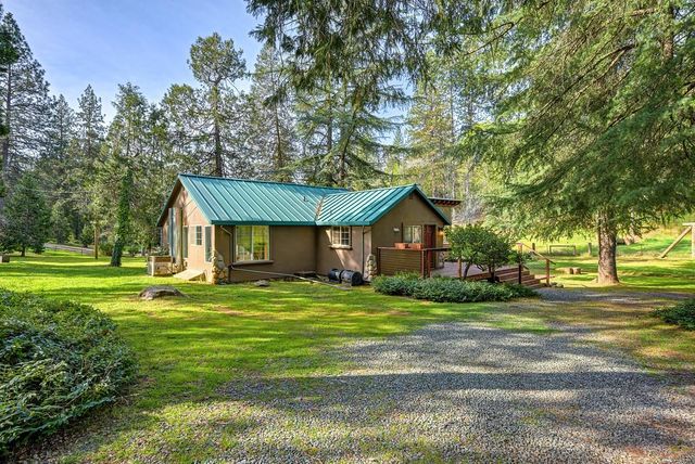 18707 Applegate Rd, Applegate, CA 95703