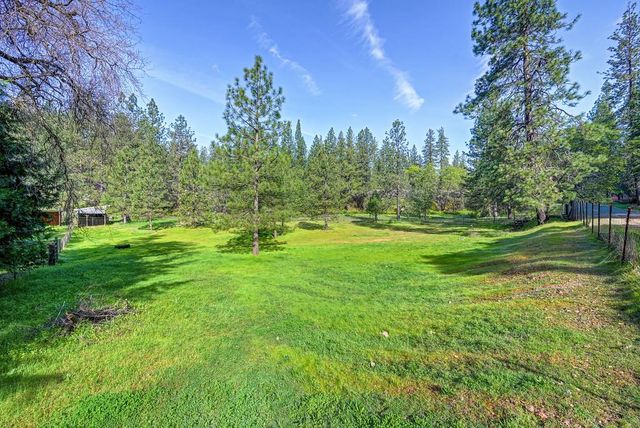 18707 Applegate Rd, Applegate, CA 95703