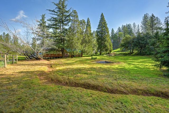 18707 Applegate Rd, Applegate, CA 95703