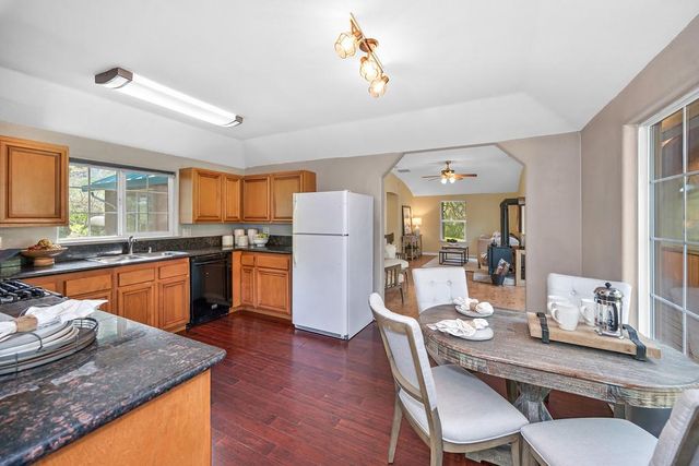 18707 Applegate Rd, Applegate, CA 95703