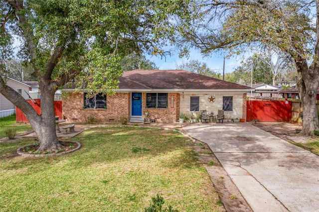 12222 23rd Street, Santa Fe, TX 77510