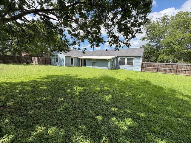 1401 East 29th Street, Bryan, TX 77802