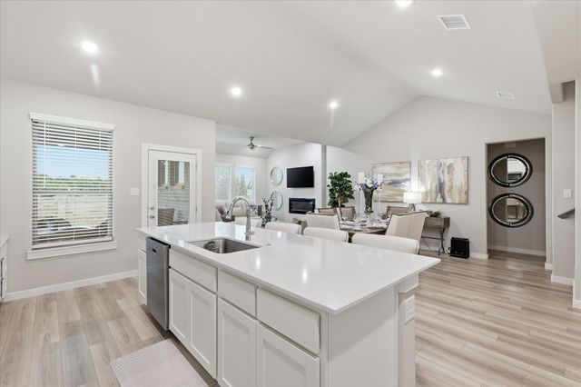 5601 Annie Creek Road, Fort Worth, TX 76126