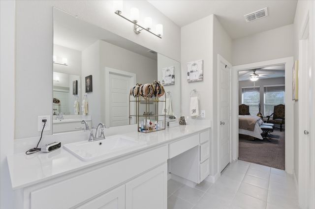 5601 Annie Creek Road, Fort Worth, TX 76126
