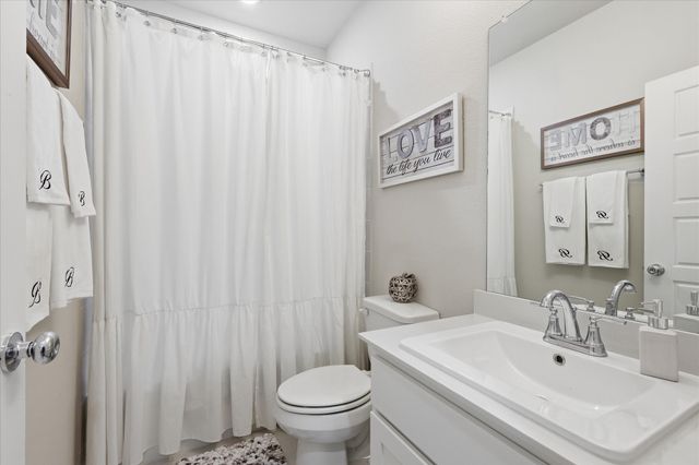5601 Annie Creek Road, Fort Worth, TX 76126