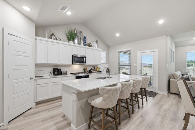 5601 Annie Creek Road, Fort Worth, TX 76126